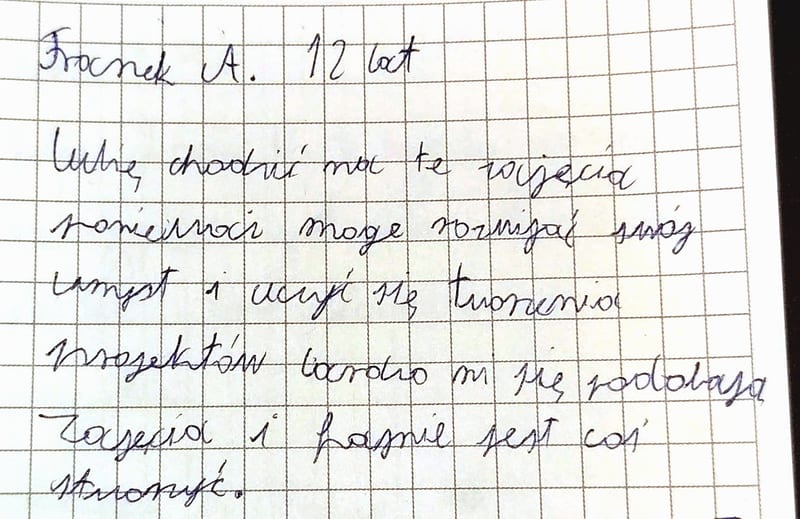 Ręcznie pisana karteczka z opinią o zajęciach, podpis: Franek A. 12 lat